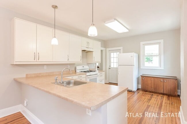 Building Photo - 3041 W 29th Ave
