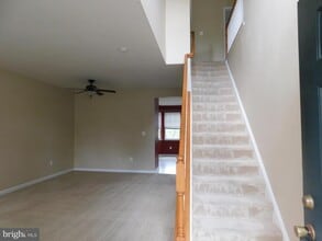 Building Photo - 402 Kintyre Ln