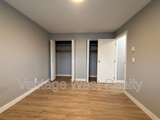 Photo du bâtiment - 255-255 Nickel Rd