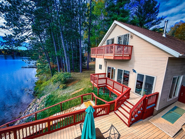 Building Photo - 440 S Peninsula Ln