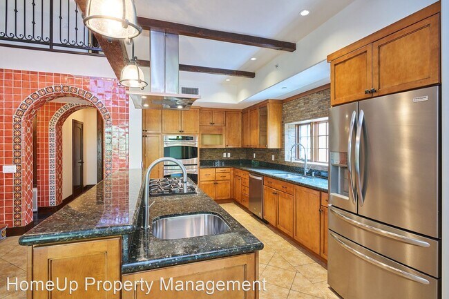 Foto del edificio - 5 br, 4 bath House - 4363 Jasmine Avenue