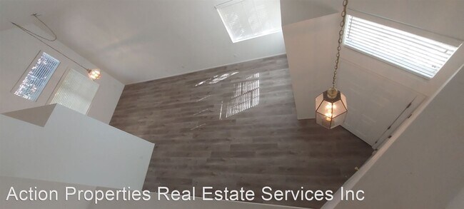 Building Photo - 3 br, 2.5 bath House - 8332 Hillsbrook Drive
