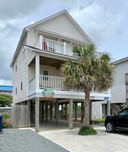 Building Photo - 305 N Shore Dr