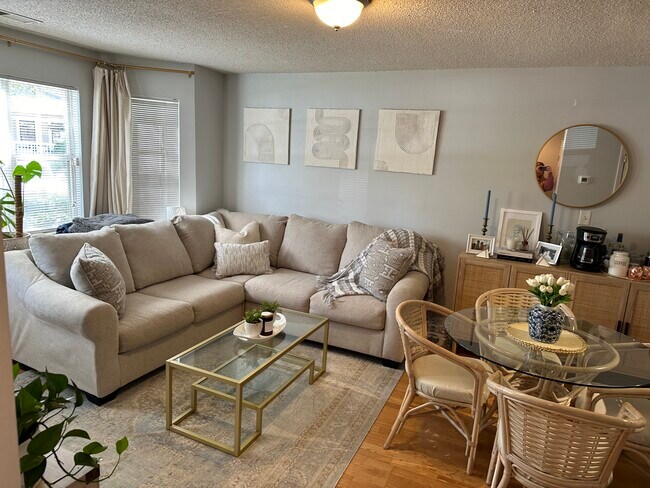 Foto del edificio - 525 Olmsted Park Pl