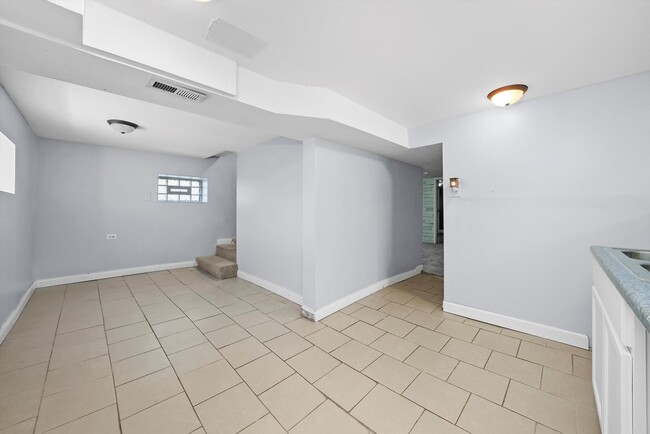 Foto del edificio - 1251 N Parkside Ave