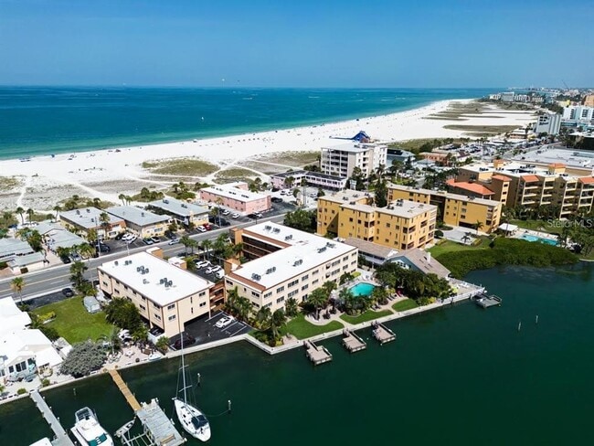 Foto del edificio - 10265 Gulf Blvd