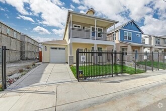 Building Photo - 2603 Beaumont St