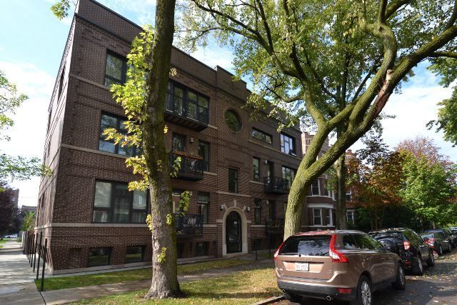 Building Photo - 900 N Fairfield Ave
