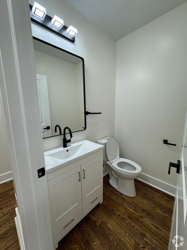 Building Photo - 4927 S Prairie Ave