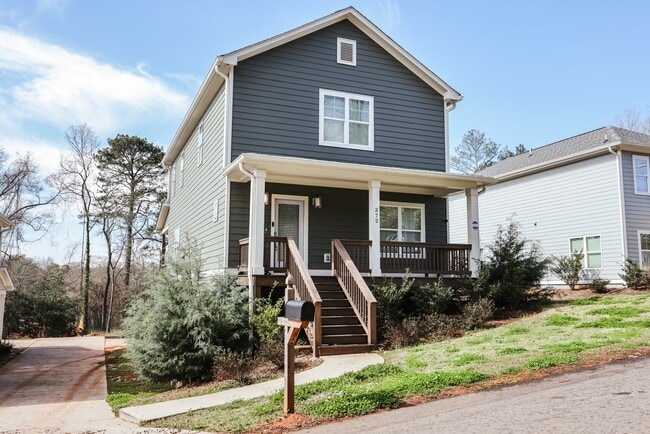 Photo - 372 Arch St (Athens, GA) Apartments