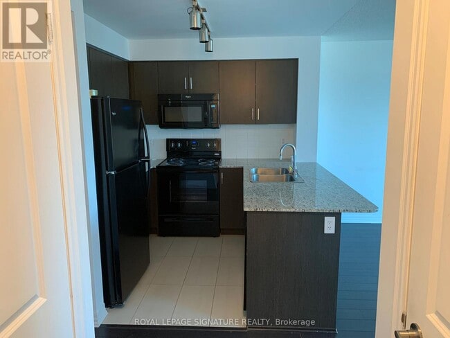 Building Photo - 80-480 Esther Lorrie Dr