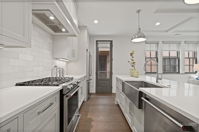 Foto del edificio - 932 W Eleven Mile Rd