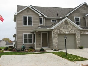 Building Photo - 146 Tulip Blvd