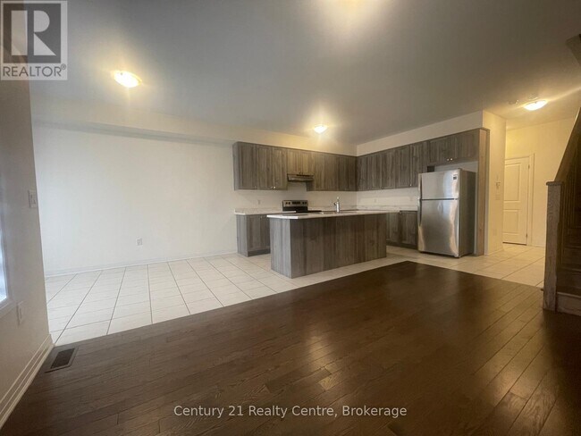 Photo du bâtiment - 33 Brixham Ln