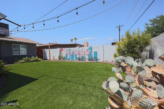 Building Photo - BEAUTIFUL Scottsdale Home