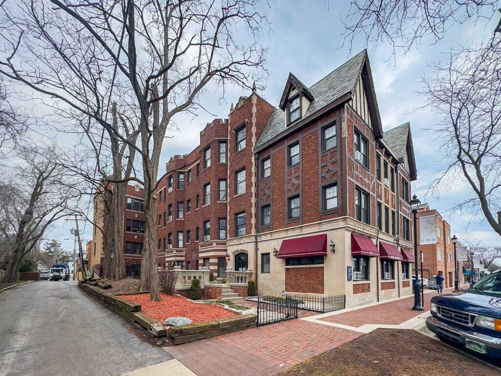 Primary Photo - 376 Hazel Ave