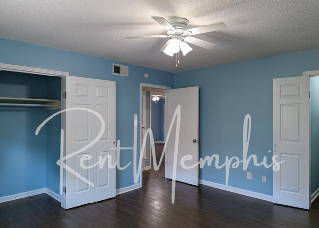 Foto del edificio - 358 E Pkwy N