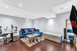 Building Photo - 362 Baverstock Crescent
