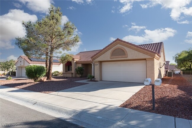 Building Photo - 2432 Palmridge Dr