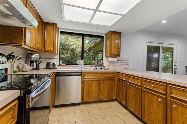 Building Photo - 3408 Rain Forest Dr