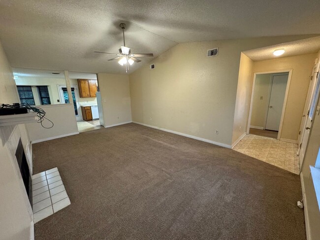 Building Photo - 800 Christian Dr