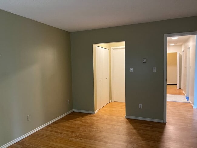 Building Photo - 7441 Victoria Dr