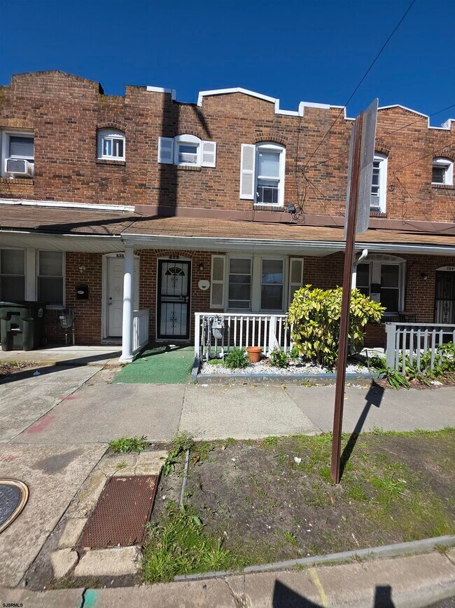Foto del edificio - 822 N Arkansas Ave