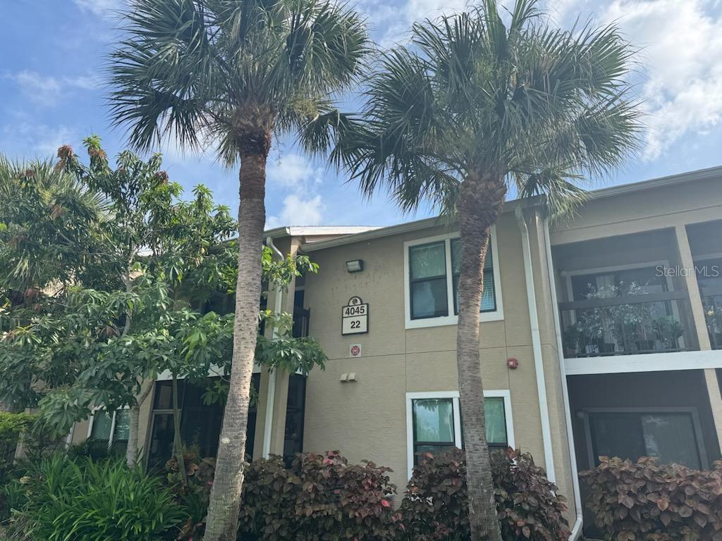 Foto principal - 4045 Crockers Lake Blvd
