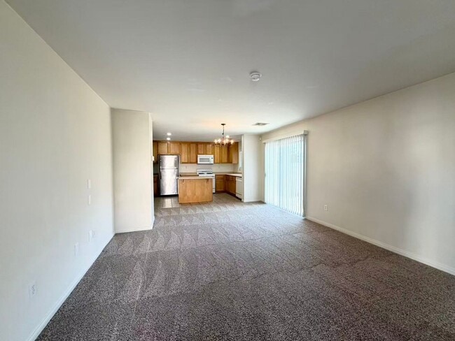 Building Photo - Spacious 2-story home located in a convenient Las Vegas gate community