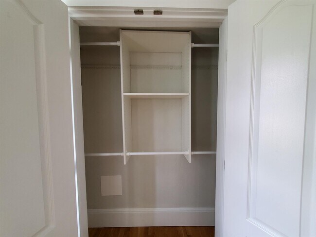 Building Photo - 22 Concord Ave