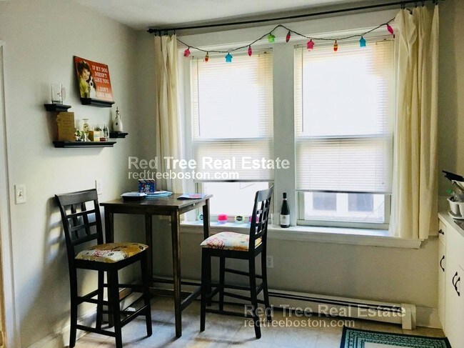 Foto del edificio - 28 Ransom Rd