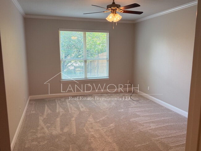 Building Photo - 4604 Angus Dr