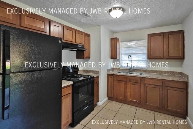 Foto del edificio - 4639 Roanoke Blvd