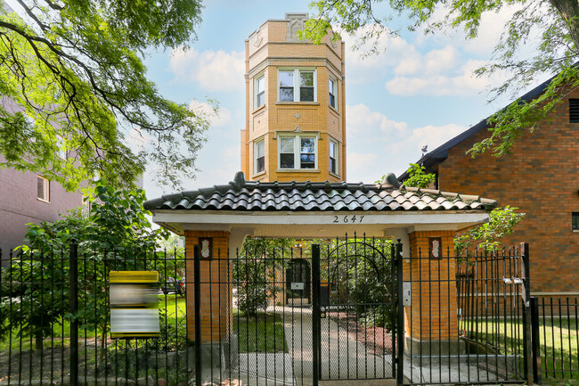 Building Photo - 2647 W Potomac Ave