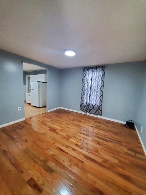 Building Photo - 1609 Foster Ave