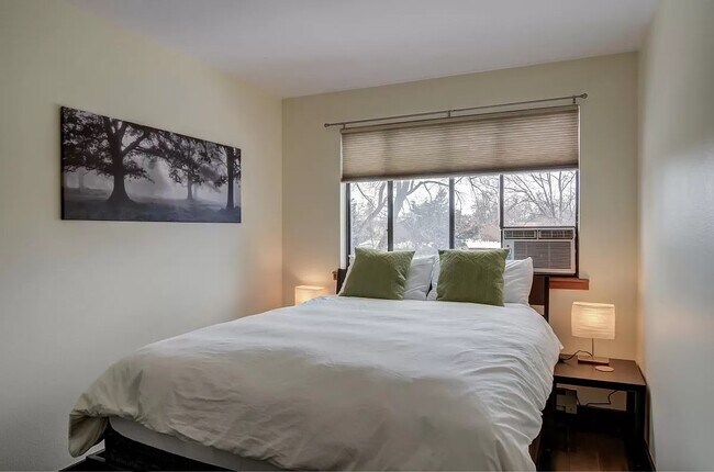 Foto del edificio - 2024 Goss St