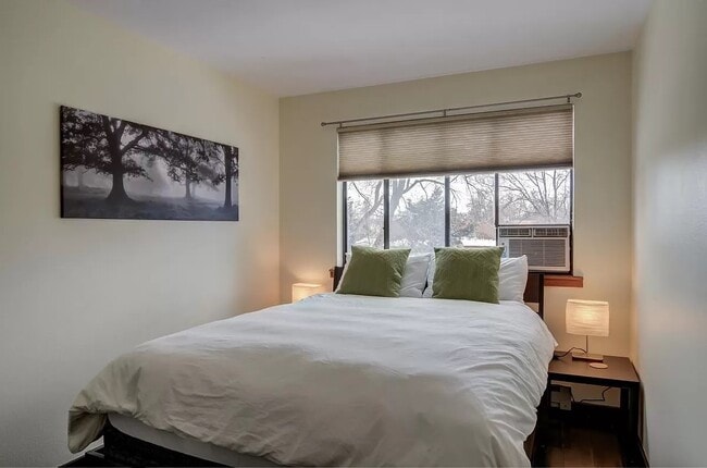 Building Photo - 2024 Goss St