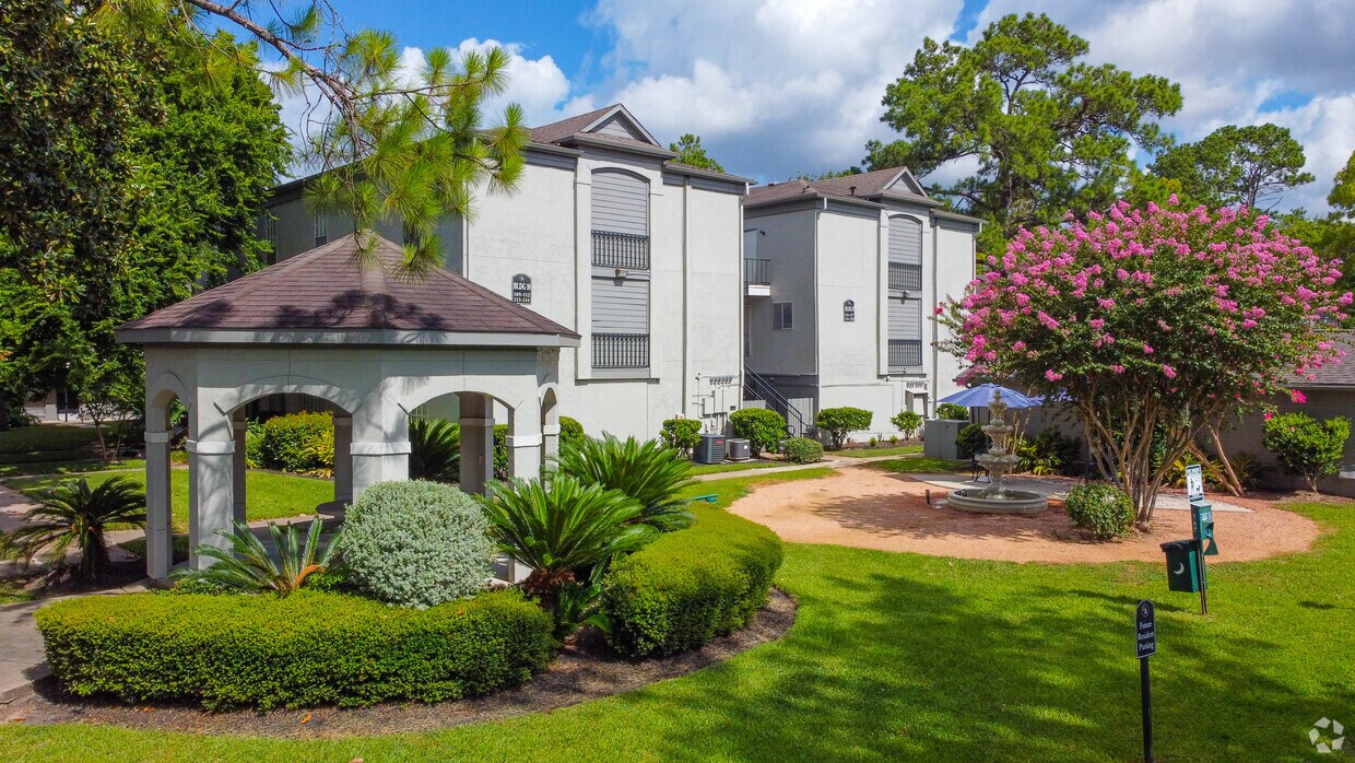The Abbey at Briargrove Park Apartments in Houston, TX