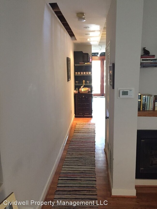 Foto del edificio - 2 br, 1 bath House - 2215 12th Pl NW