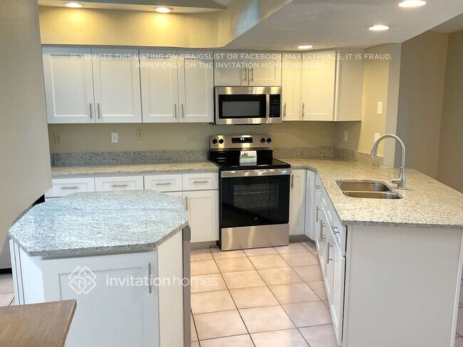 Foto del edificio - 821 Riverside Dr