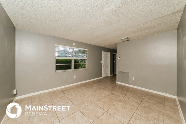 Building Photo - 7500 Coquina Ave