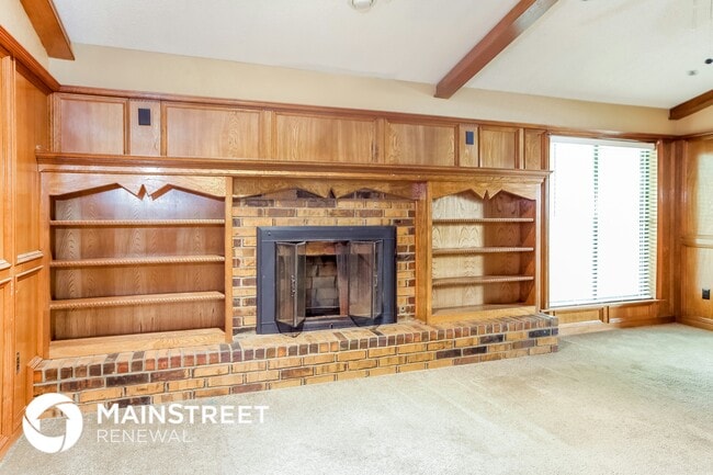 Building Photo - 1124 N Patterson Dr