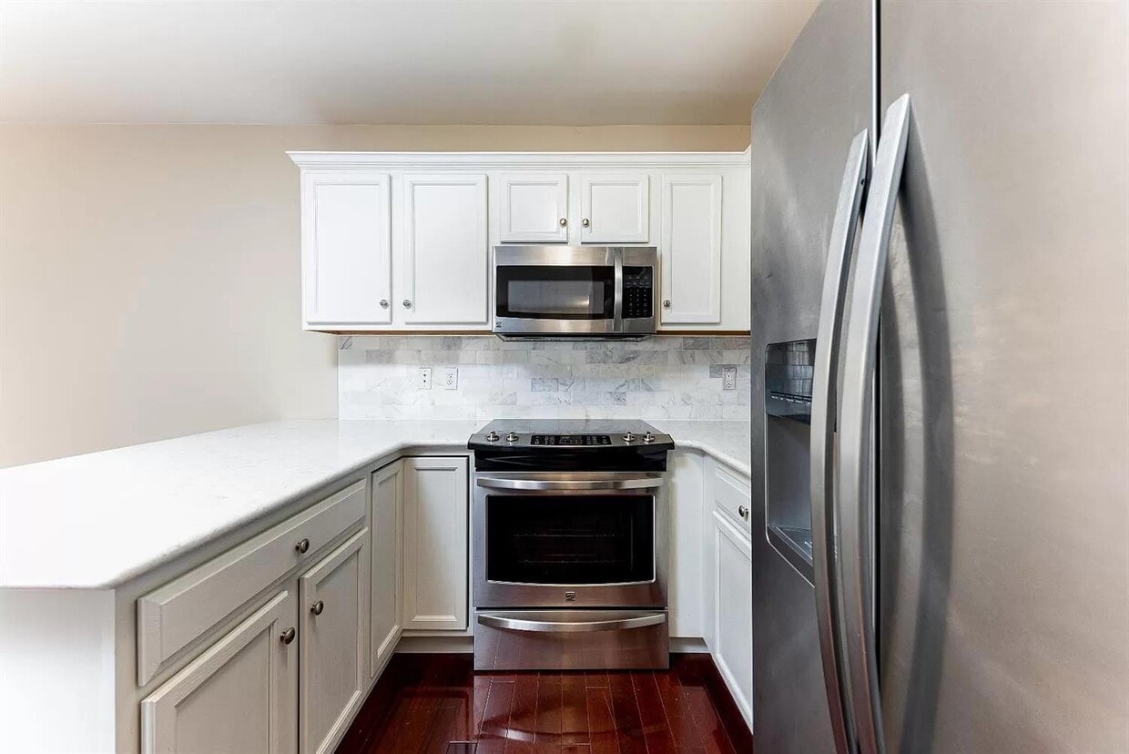 5805 Hampshire Ln Unit 5805 Hampshire Lane, Ypsilanti, MI 48197 Condo