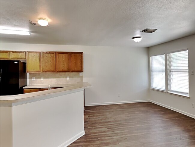 Foto del edificio - 3915 Ridge Canyon Rd