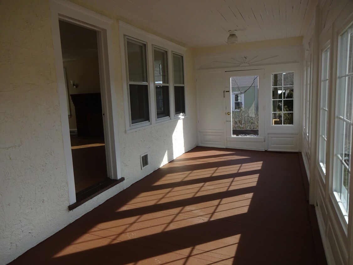 19 E Pothouse Rd, Phoenixville, PA 19460 Apartments in Phoenixville