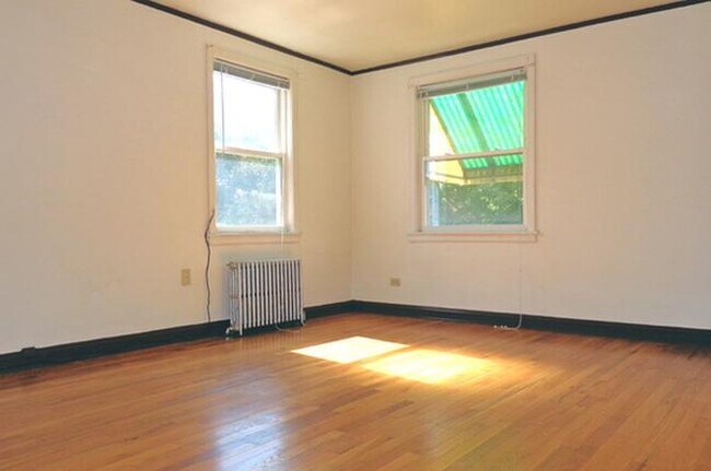 Foto del edificio - 2235 N Harlem Ave