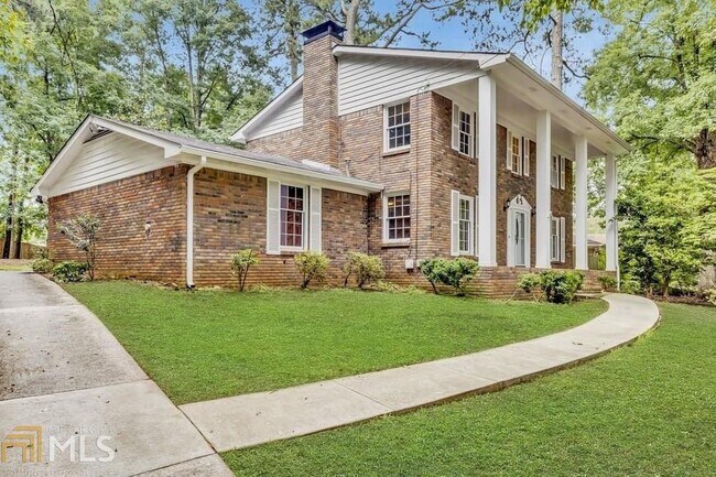 Building Photo - 375 Alpine Dr