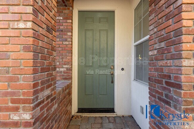 Foto del edificio - 6335 Newhaven Ln
