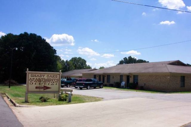 Primary Photo - Shady Oaks Apartments