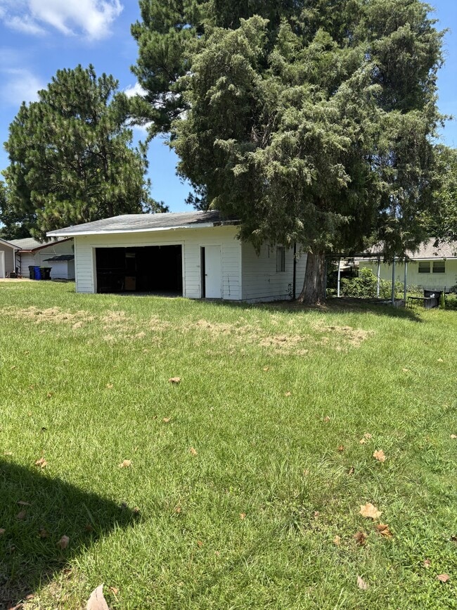 Building Photo - 1246 NC-27
